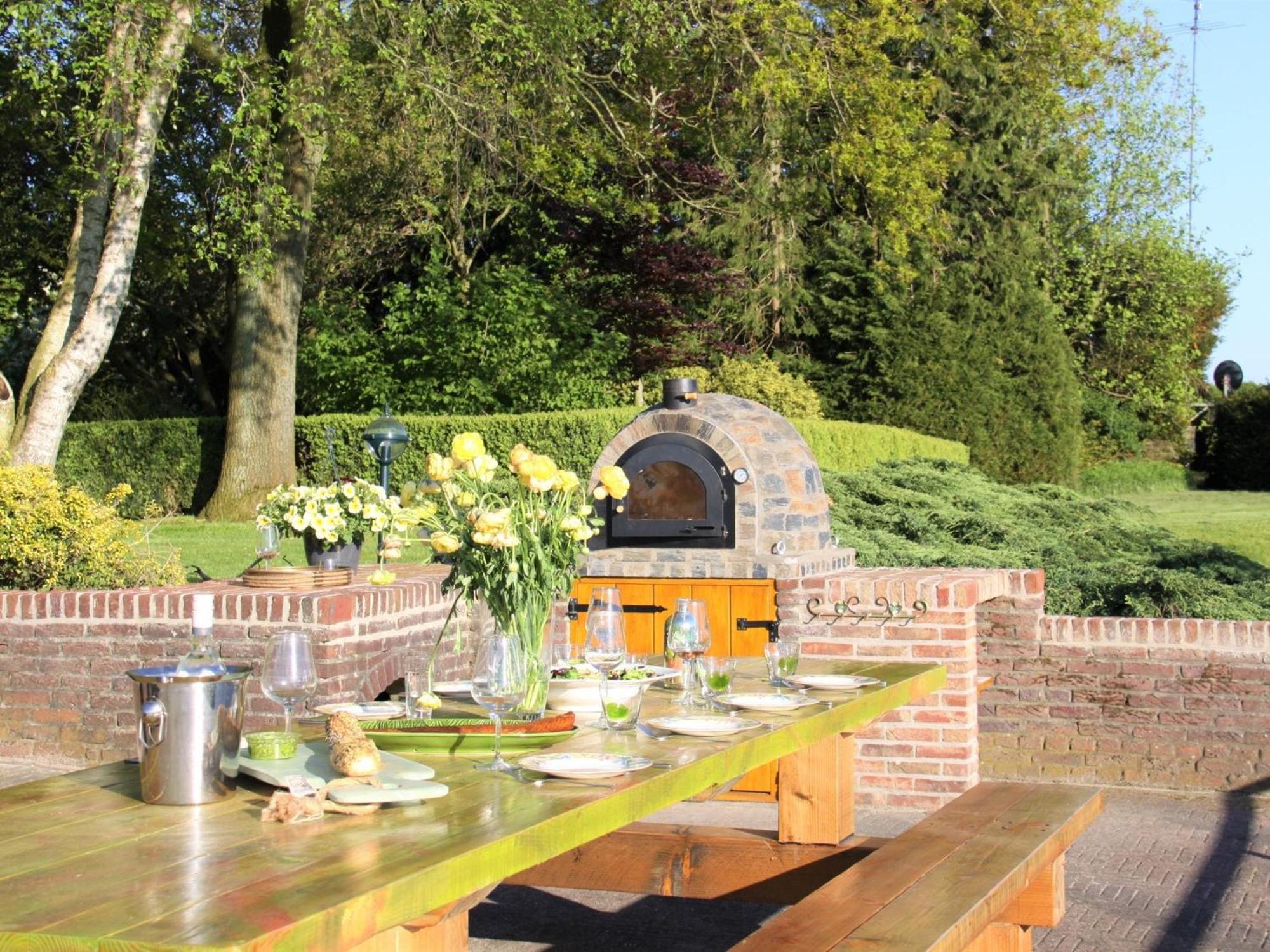 Villa On An Estate In Rheezerveen With Garden Exteriör bild